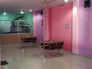 Ganesha Hotel 2*